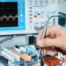 Which Type of Oscilloscope is Best for Adjusting an Electronic Circuit?