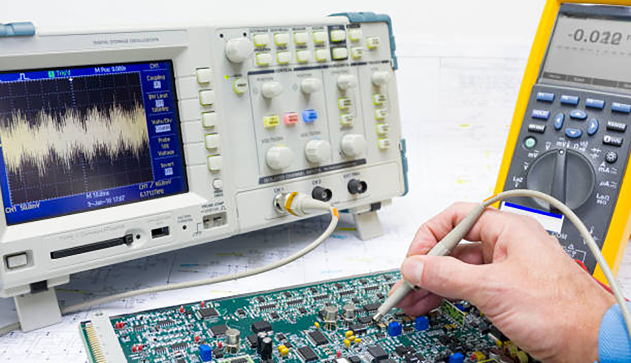 What is the Difference Between Oscilloscope and Signal Generator